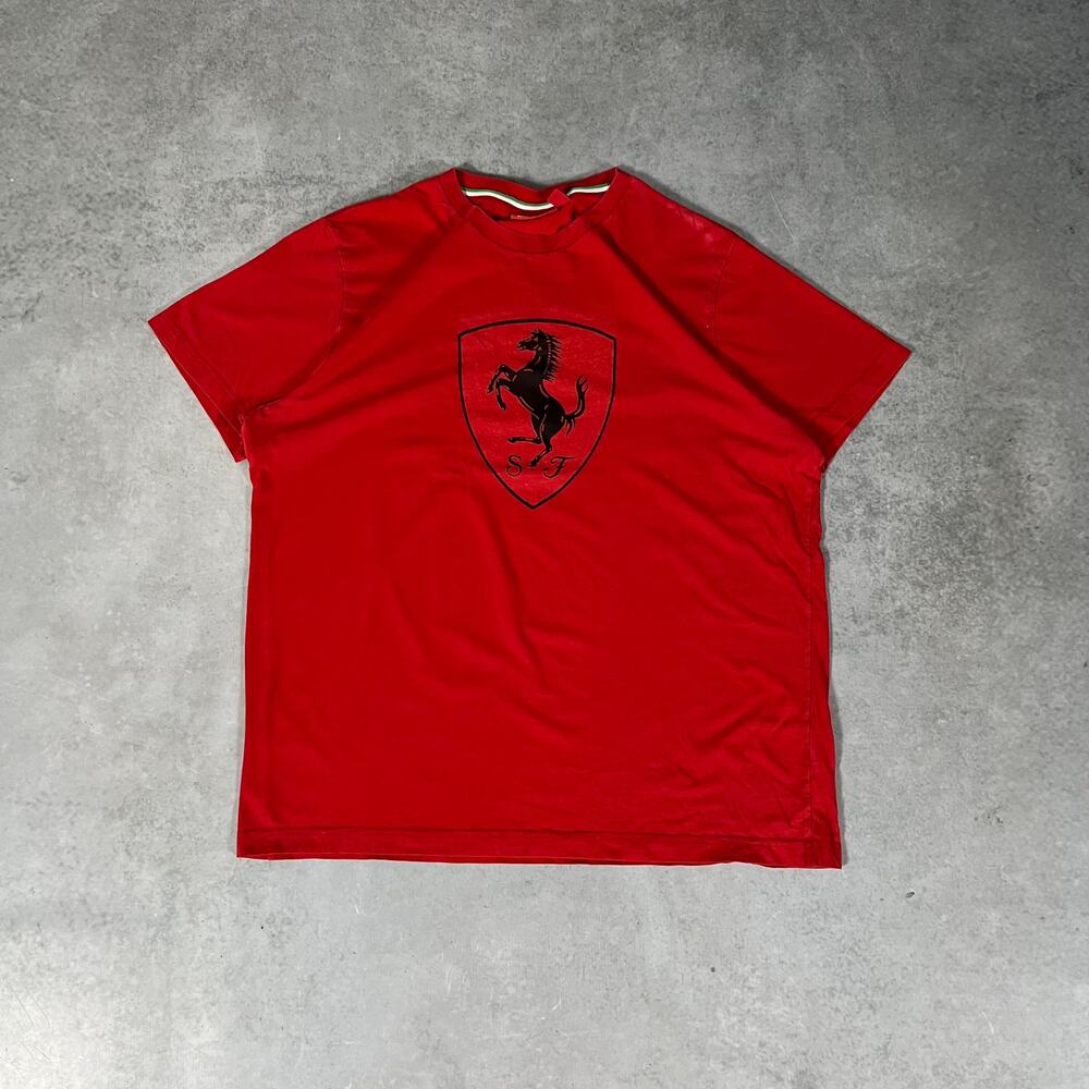 Ferrari F1 T-Shirt Men's Red Shield Logo Official Licensed Product Size XL